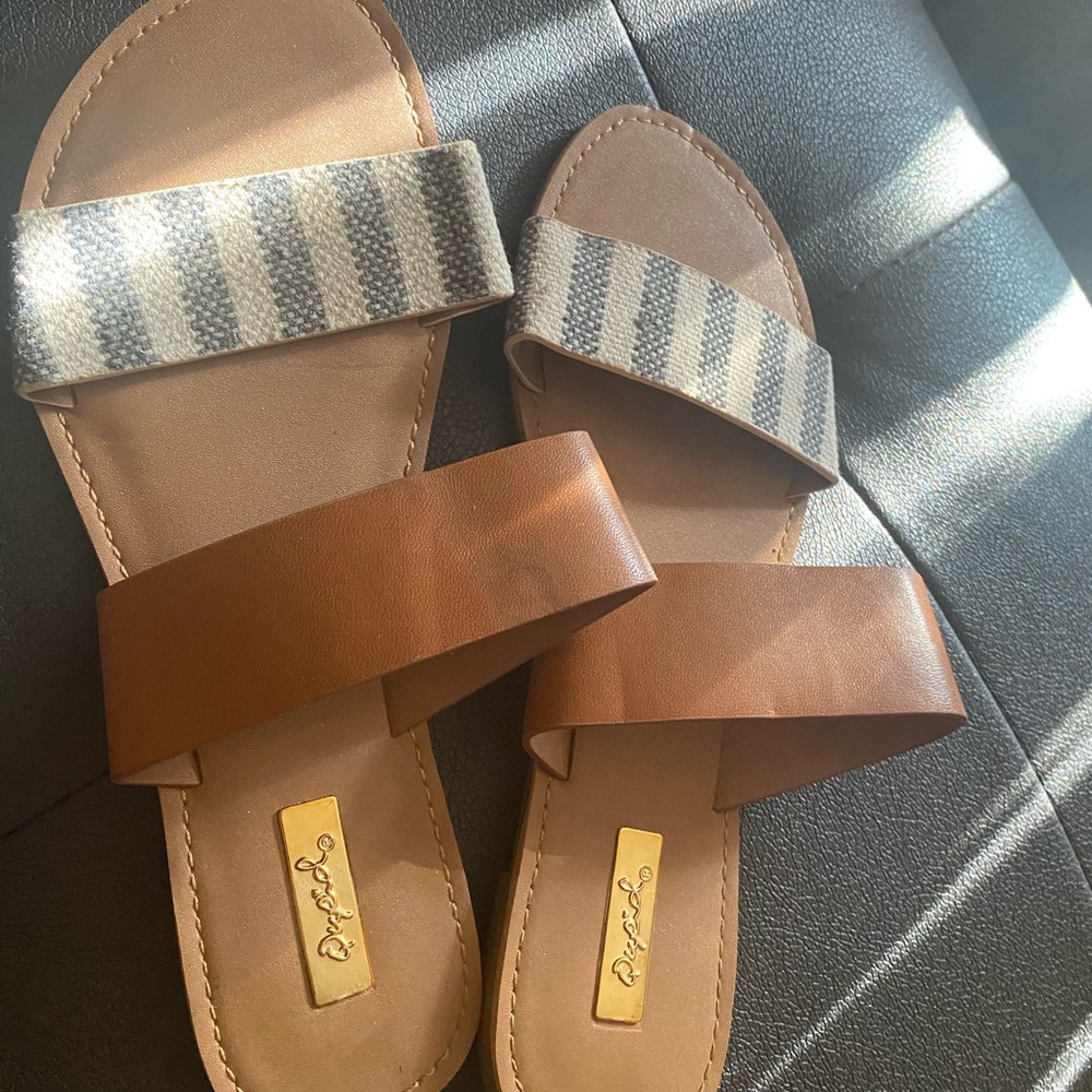 Sandles